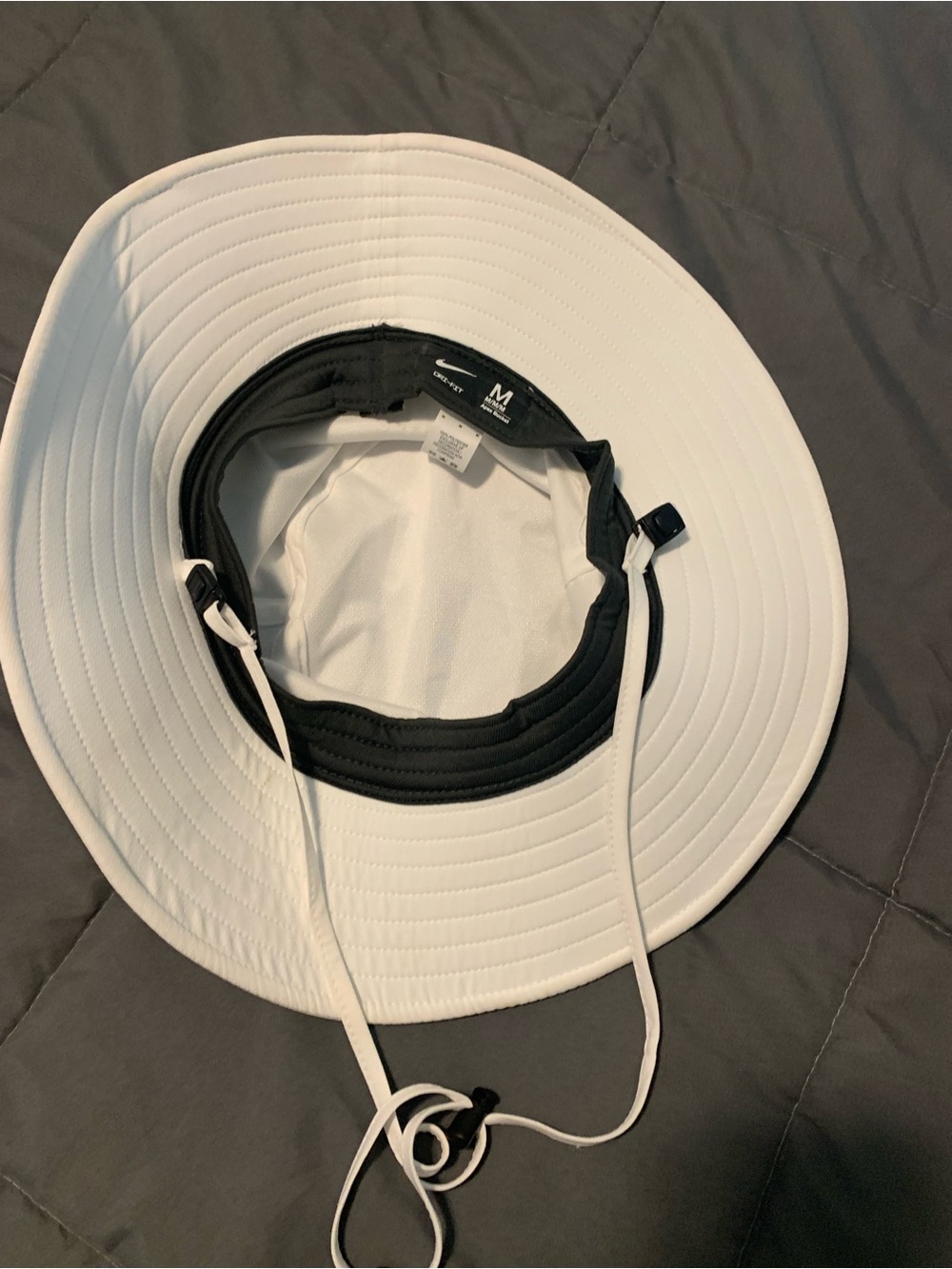 Nike White Unisex Wide-Brim Dri-FIT Bucket Hat with Black Swoosh NWT - Picture 3 of 5